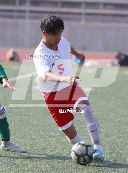 Thumbnail 1 in Hoover vs. Poway (26th Annual San Diego Holiday Classic) photogallery.