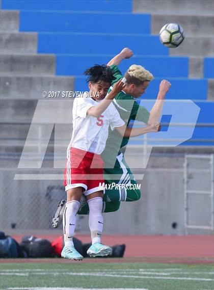 Thumbnail 1 in Hoover vs. Poway (26th Annual San Diego Holiday Classic) photogallery.