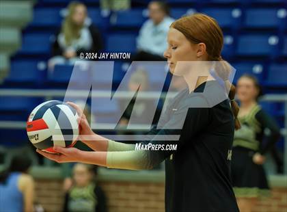 Thumbnail 2 in Whitewright vs. Valley Mills (UIL Volleyball 2A Region 2 Semi) photogallery.