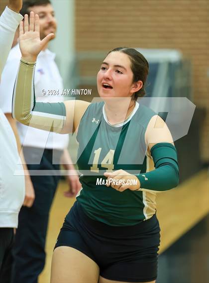 Thumbnail 2 in Whitewright vs. Valley Mills (UIL Volleyball 2A Region 2 Semi) photogallery.