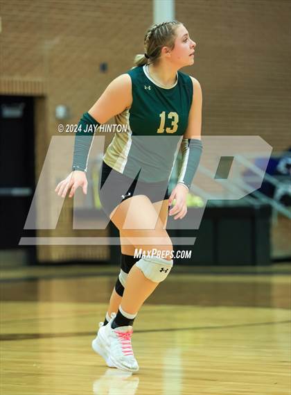 Thumbnail 2 in Whitewright vs. Valley Mills (UIL Volleyball 2A Region 2 Semi) photogallery.