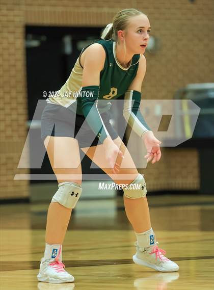Thumbnail 2 in Whitewright vs. Valley Mills (UIL Volleyball 2A Region 2 Semi) photogallery.