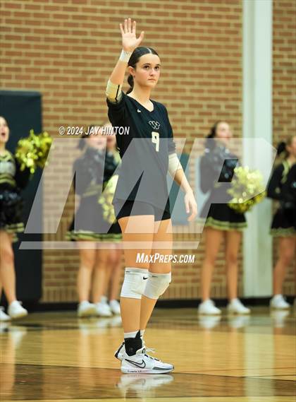 Thumbnail 1 in Whitewright vs. Valley Mills (UIL Volleyball 2A Region 2 Semi) photogallery.