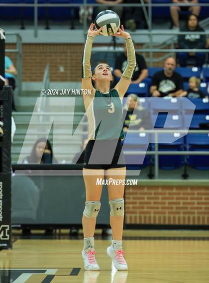 Thumbnail 3 in Whitewright vs. Valley Mills (UIL Volleyball 2A Region 2 Semi) photogallery.