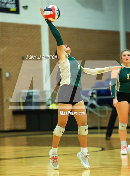 Thumbnail 2 in Whitewright vs. Valley Mills (UIL Volleyball 2A Region 2 Semi) photogallery.