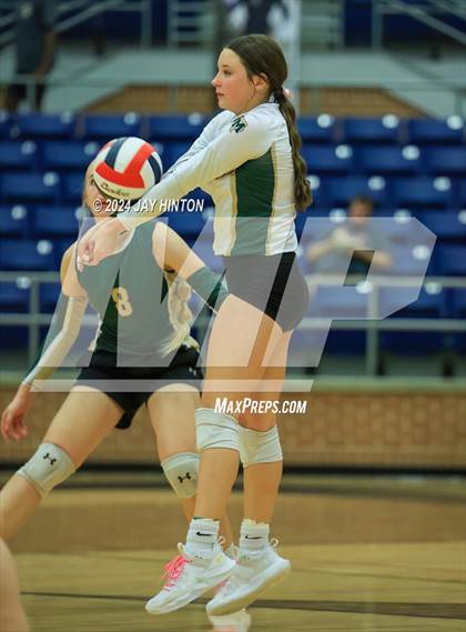 Thumbnail 2 in Whitewright vs. Valley Mills (UIL Volleyball 2A Region 2 Semi) photogallery.