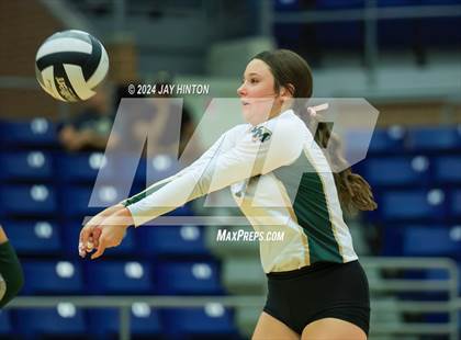 Thumbnail 3 in Whitewright vs. Valley Mills (UIL Volleyball 2A Region 2 Semi) photogallery.