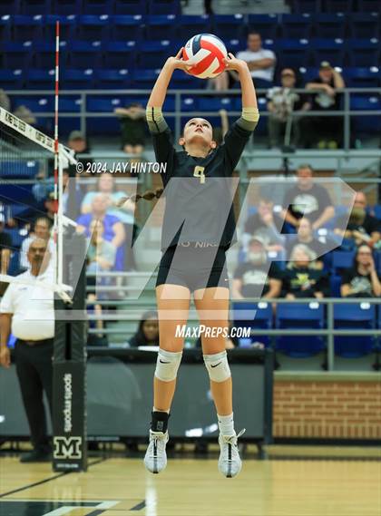 Thumbnail 1 in Whitewright vs. Valley Mills (UIL Volleyball 2A Region 2 Semi) photogallery.