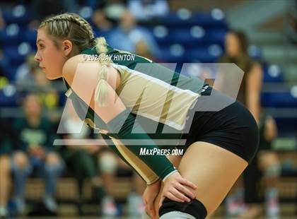 Thumbnail 2 in Whitewright vs. Valley Mills (UIL Volleyball 2A Region 2 Semi) photogallery.