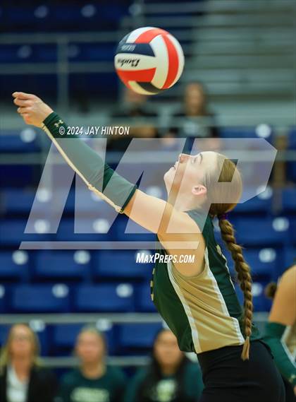 Thumbnail 3 in Whitewright vs. Valley Mills (UIL Volleyball 2A Region 2 Semi) photogallery.