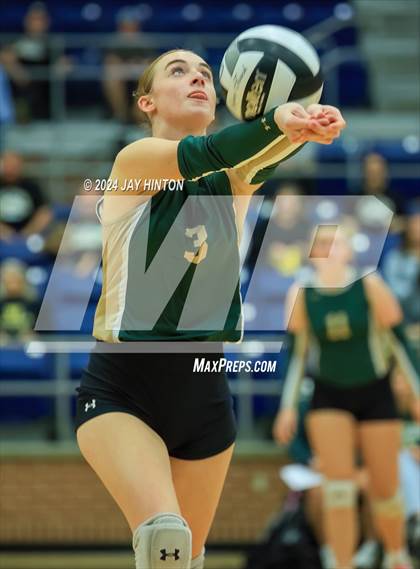 Thumbnail 3 in Whitewright vs. Valley Mills (UIL Volleyball 2A Region 2 Semi) photogallery.