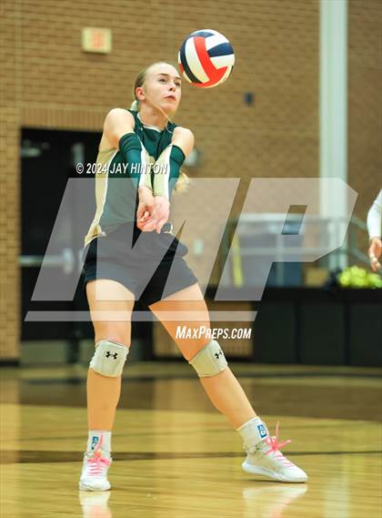 Thumbnail 1 in Whitewright vs. Valley Mills (UIL Volleyball 2A Region 2 Semi) photogallery.