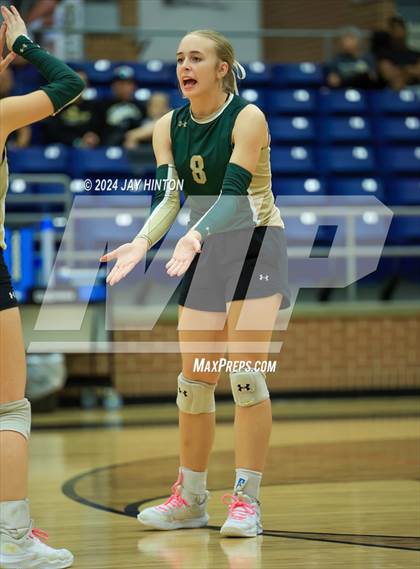 Thumbnail 2 in Whitewright vs. Valley Mills (UIL Volleyball 2A Region 2 Semi) photogallery.
