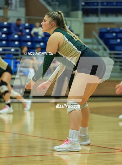 Thumbnail 3 in Whitewright vs. Valley Mills (UIL Volleyball 2A Region 2 Semi) photogallery.