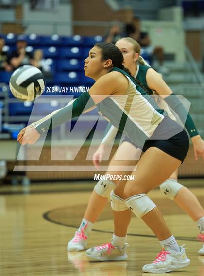 Thumbnail 2 in Whitewright vs. Valley Mills (UIL Volleyball 2A Region 2 Semi) photogallery.