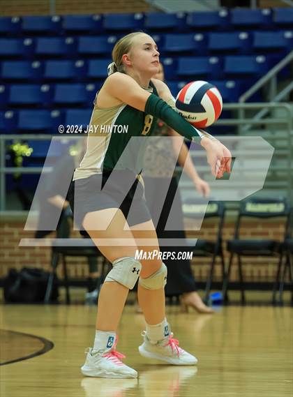 Thumbnail 2 in Whitewright vs. Valley Mills (UIL Volleyball 2A Region 2 Semi) photogallery.