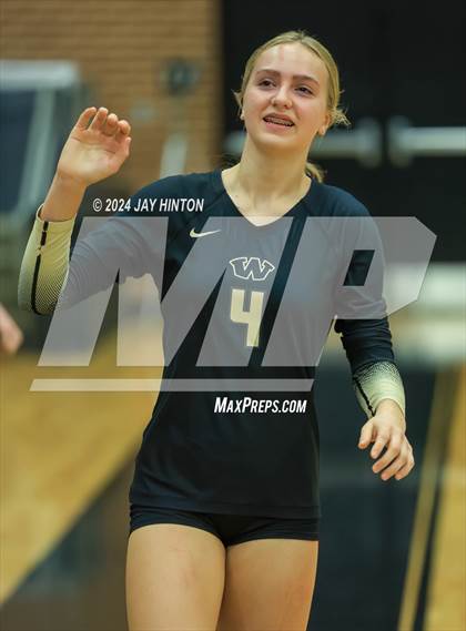 Thumbnail 1 in Whitewright vs. Valley Mills (UIL Volleyball 2A Region 2 Semi) photogallery.