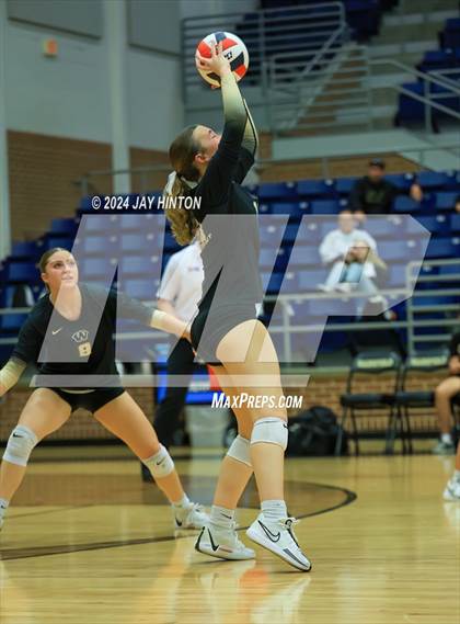 Thumbnail 3 in Whitewright vs. Valley Mills (UIL Volleyball 2A Region 2 Semi) photogallery.