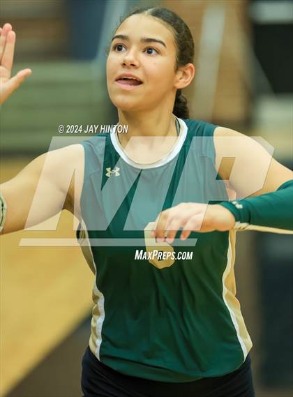 Thumbnail 1 in Whitewright vs. Valley Mills (UIL Volleyball 2A Region 2 Semi) photogallery.