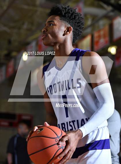 Thumbnail 1 in Foothills Christian vs. Oak Hill Academy (Nike Extravaganza) photogallery.
