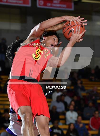 Thumbnail 1 in Foothills Christian vs. Oak Hill Academy (Nike Extravaganza) photogallery.