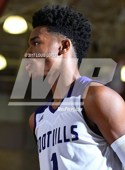 Thumbnail 2 in Foothills Christian vs. Oak Hill Academy (Nike Extravaganza) photogallery.