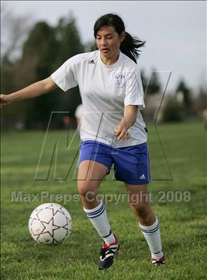 Thumbnail 1 in Lincoln vs. Nevada Union (Kennedy Tournament) photogallery.