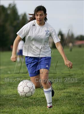 Thumbnail 3 in Lincoln vs. Nevada Union (Kennedy Tournament) photogallery.
