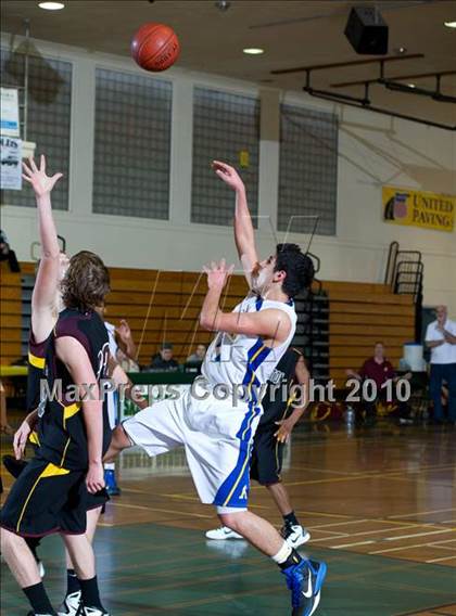 Thumbnail 1 in Arlington vs. Agoura (Santa Barbara Holiday Classic Tournament) photogallery.