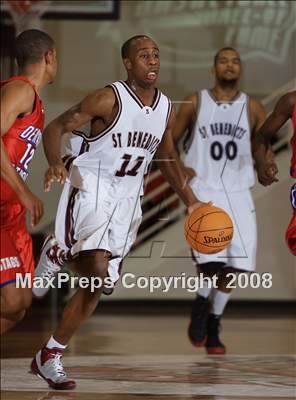 Thumbnail 1 in DeMatha Catholic vs St. Benedict's (Spalding Hoophall Classic) photogallery.