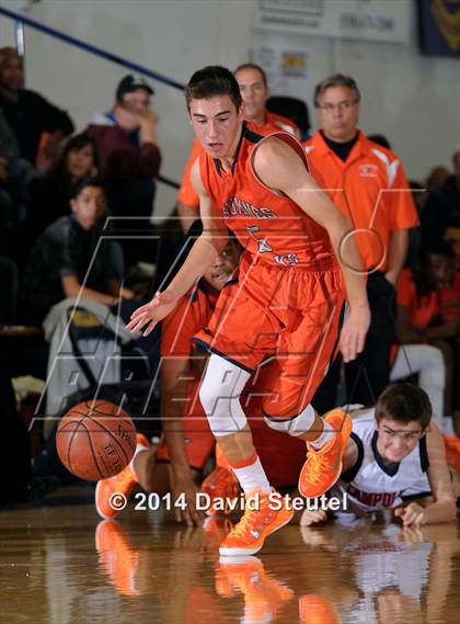 Thumbnail 3 in Cosumnes Oaks vs. Campolindo (Gridley Invitational) photogallery.