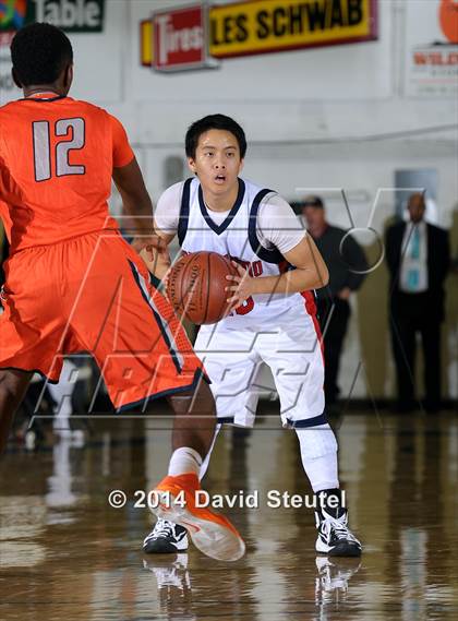 Thumbnail 3 in Cosumnes Oaks vs. Campolindo (Gridley Invitational) photogallery.