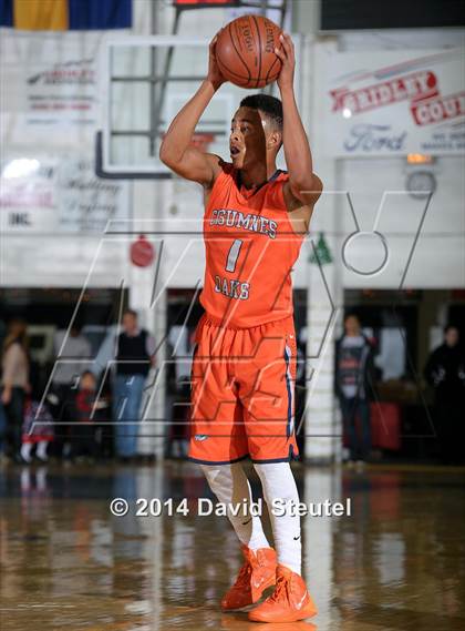 Thumbnail 1 in Cosumnes Oaks vs. Campolindo (Gridley Invitational) photogallery.