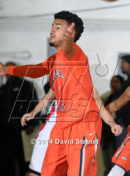 Thumbnail 2 in Cosumnes Oaks vs. Campolindo (Gridley Invitational) photogallery.