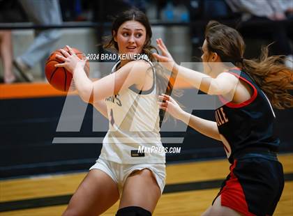 Thumbnail 3 in Gary vs Shelbyville (Bobcat Classic) photogallery.