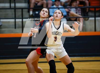 Thumbnail 2 in Gary vs Shelbyville (Bobcat Classic) photogallery.