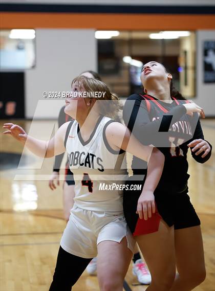 Thumbnail 3 in Gary vs Shelbyville (Bobcat Classic) photogallery.