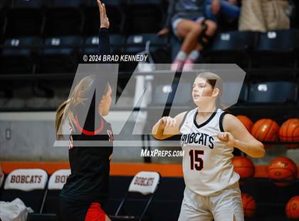 Thumbnail 2 in Gary vs Shelbyville (Bobcat Classic) photogallery.