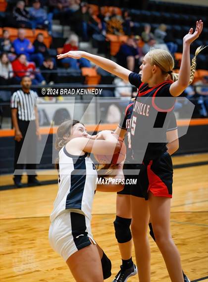 Thumbnail 1 in Gary vs Shelbyville (Bobcat Classic) photogallery.