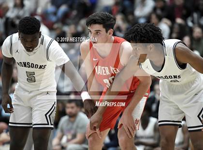 Thumbnail 2 in Mater Dei vs. Mayfair (Rancho Mirage Holiday Invitational) photogallery.