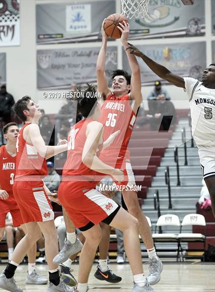Thumbnail 1 in Mater Dei vs. Mayfair (Rancho Mirage Holiday Invitational) photogallery.