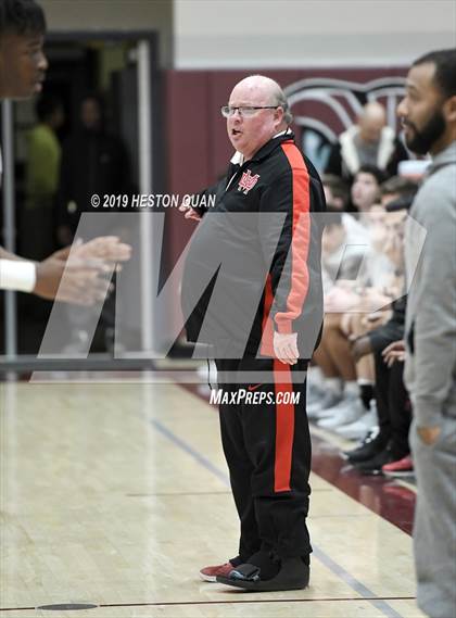 Thumbnail 2 in Mater Dei vs. Mayfair (Rancho Mirage Holiday Invitational) photogallery.