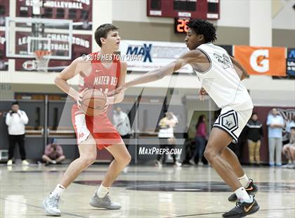 Thumbnail 2 in Mater Dei vs. Mayfair (Rancho Mirage Holiday Invitational) photogallery.