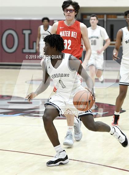 Thumbnail 1 in Mater Dei vs. Mayfair (Rancho Mirage Holiday Invitational) photogallery.