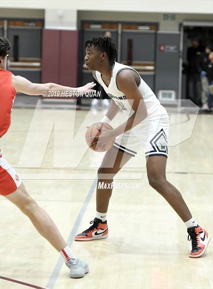 Thumbnail 2 in Mater Dei vs. Mayfair (Rancho Mirage Holiday Invitational) photogallery.