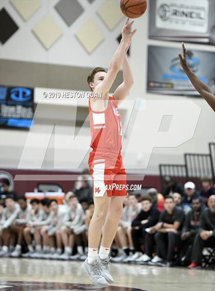 Thumbnail 2 in Mater Dei vs. Mayfair (Rancho Mirage Holiday Invitational) photogallery.