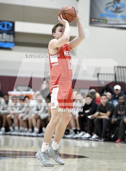 Thumbnail 1 in Mater Dei vs. Mayfair (Rancho Mirage Holiday Invitational) photogallery.