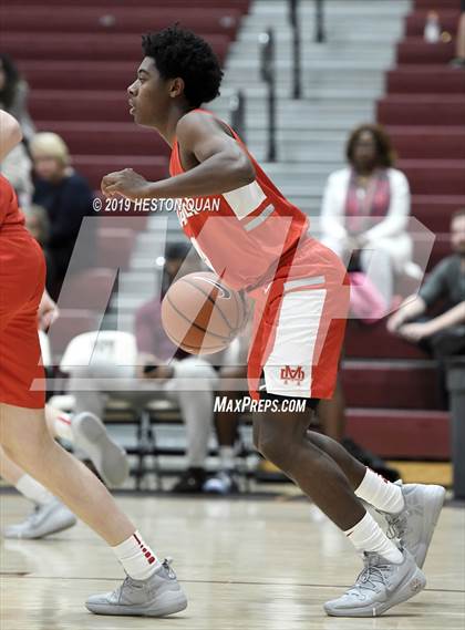 Thumbnail 1 in Mater Dei vs. Mayfair (Rancho Mirage Holiday Invitational) photogallery.