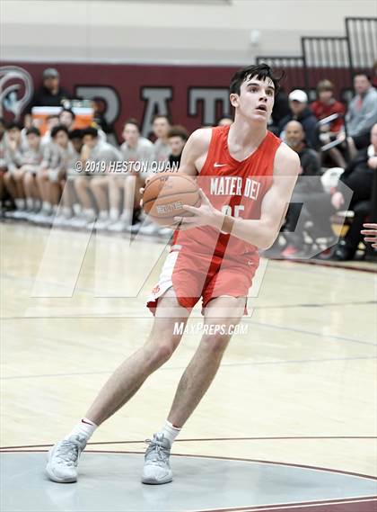 Thumbnail 3 in Mater Dei vs. Mayfair (Rancho Mirage Holiday Invitational) photogallery.