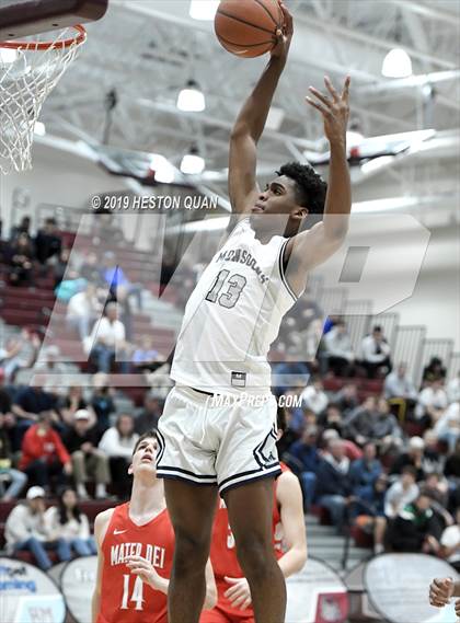 Thumbnail 3 in Mater Dei vs. Mayfair (Rancho Mirage Holiday Invitational) photogallery.